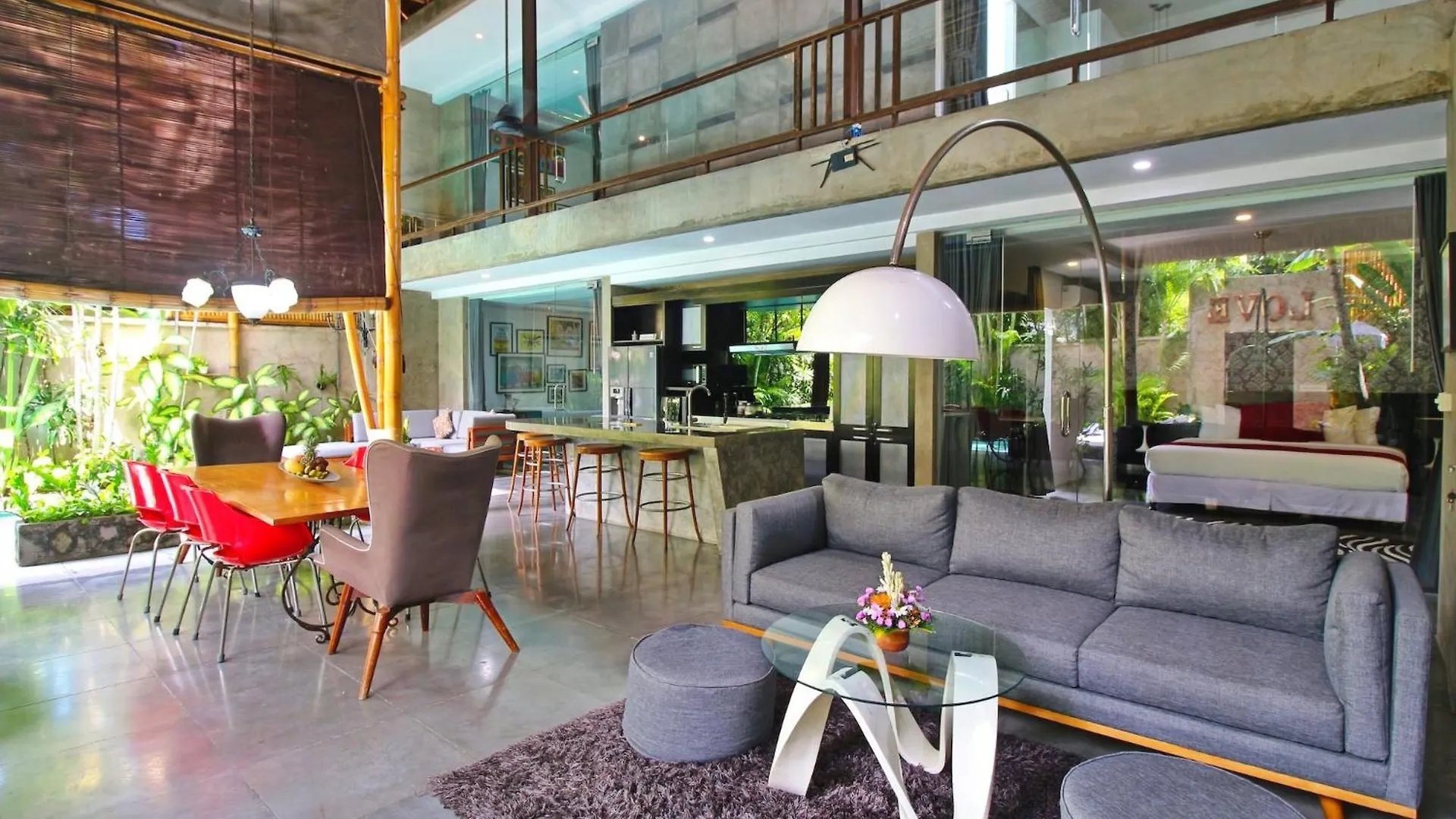 Villa Esa Seminyak  塞米亚克